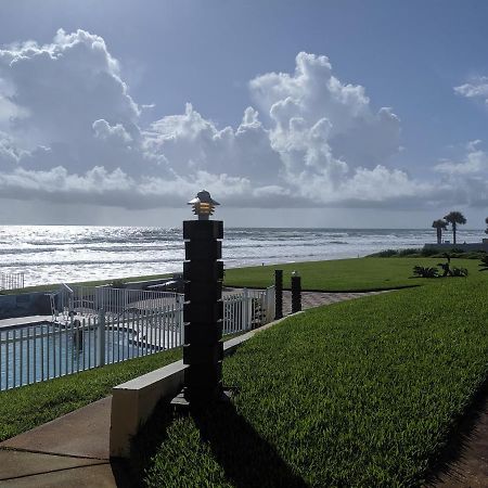 Shoreline Suites & Cabana Cottages - Beachfront Daytona Beach Exterior foto