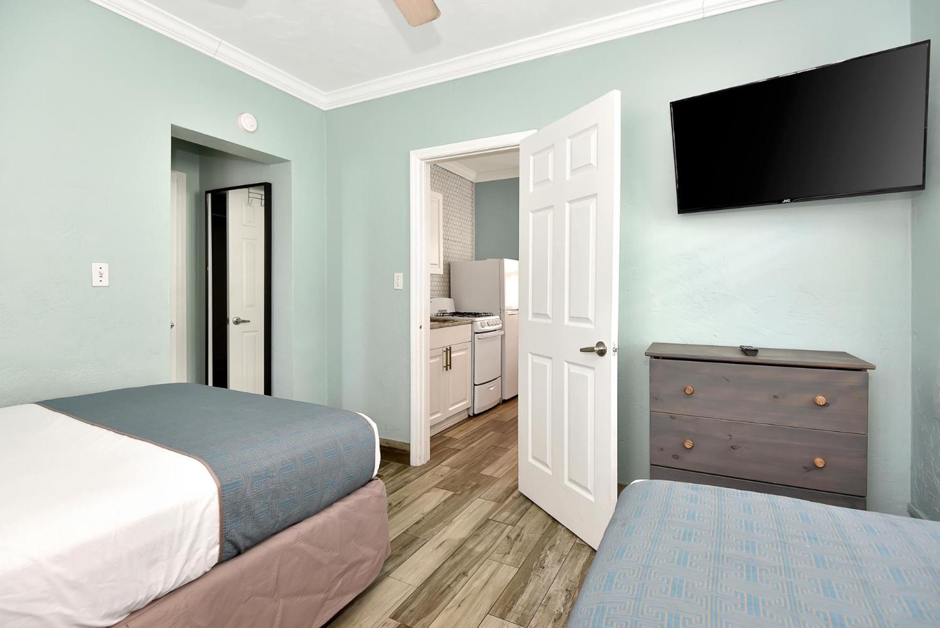 Shoreline Suites & Cabana Cottages - Beachfront Daytona Beach Exterior foto